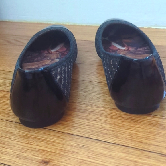 Brand new! Black & Brown Flats, Size 8.5 - Picture 4 of 9